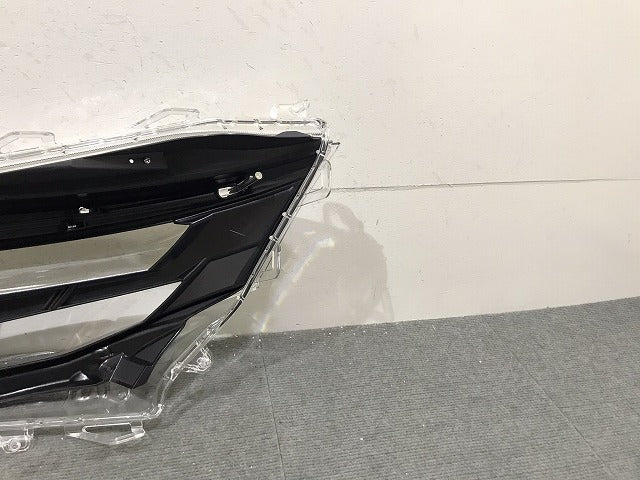新品!ルーミー/カスタム M900A/M910A 純正 右ヘッドライト/ランプ レンズカバー 8110A-B1040 トヨタ(125243)