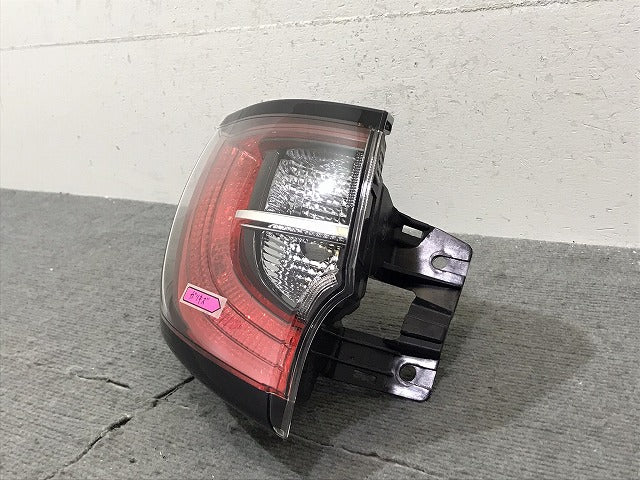 カローラ/ツーリング 210系/NRE210W/ZRE212W/ZWE211W/ZWE214W 純正 左テールランプ/ライト/レンズ ハロゲン 12-637 51561-12D70(125274)