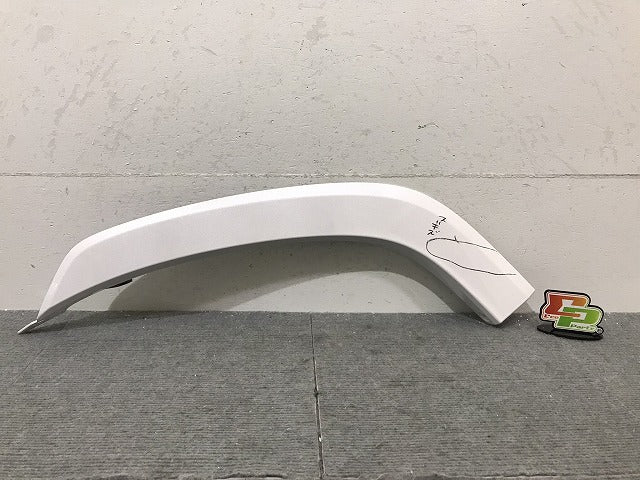 新車取外!ランドクルーザー/ランクル FJA300W/VJA300W 純正 左リアドア/オーバーフェンダー/フェンダーモール 75078-60060/1/2(125373)