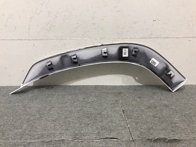 新車取外!ランドクルーザー/ランクル FJA300W/VJA300W 純正 右リアドア/オーバーフェンダー/フェンダーモール 75077-60060/1/2(125374)