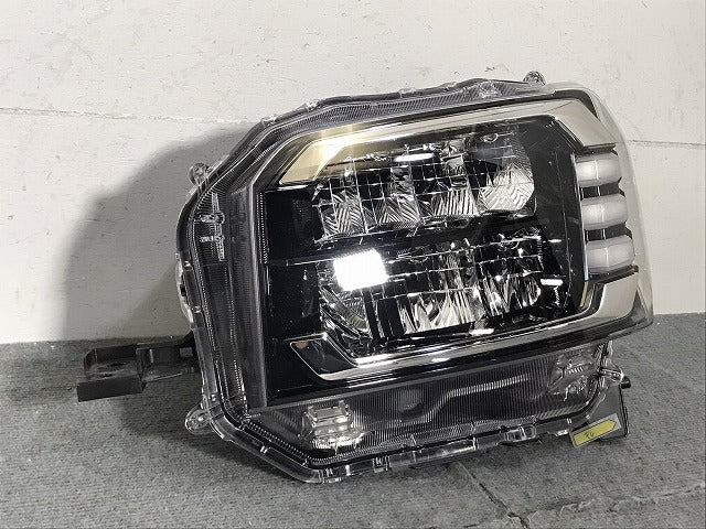 タフト LA900S/LA910S 純正 左ヘッドライト/ランプ LED レベライザー KOITO 100-6907D ダイハツ(125438)