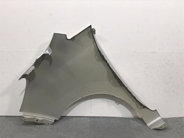 ソリオ MA15S 純正 右フロントフェンダー シルキーシルバーメタリック Z2S スズキ(125532)