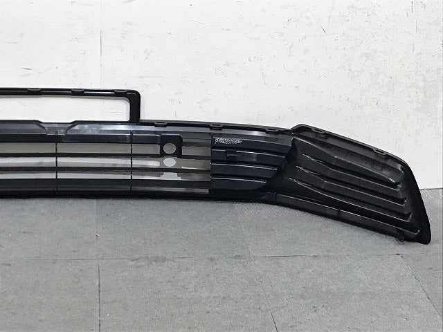 新車取り外し!フィット GR系 純正 後期 フロントグリル/ラジエーターグリル 71151-TZA-N0 素地 ホンダ(125590)