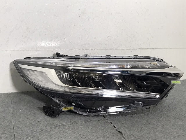 シャトル/ハイブリット GK8/GK9/GP7/GP8 純正 前期 右ヘッドライト/ランプ LED レベライザー STANLEY W2386 ホンダ(125665)