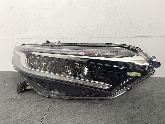 シャトル/ハイブリット GK8/GK9/GP7/GP8 純正 前期 右ヘッドライト/ランプ LED レベライザー STANLEY W2386 ホンダ(125665)