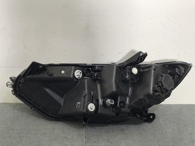 シャトル/ハイブリット GK8/GK9/GP7/GP8 純正 前期 右ヘッドライト/ランプ LED レベライザー STANLEY W2386 ホンダ(125665)