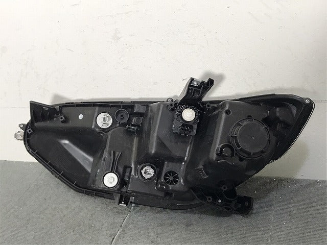シャトル/ハイブリット GK8/GK9/GP7/GP8 純正 前期 右ヘッドライト/ランプ LED レベライザー STANLEY W2386 ホンダ(125665)