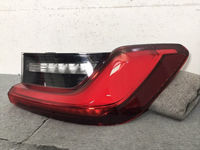 3シリーズ G20 純正 右テールランプ/ライト/レンズ LED HELLA H4742045013/2SD 013.173-02 BMW(125723)