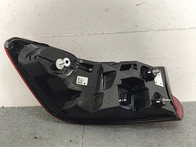 3シリーズ G20 純正 右テールランプ/ライト/レンズ LED HELLA H4742045013/2SD 013.173-02 BMW(125723)