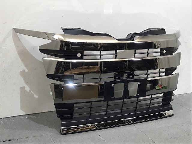 新車取外!ノア/SG/SZ ZWR90W/ZWR95W/MZRA90W/MZRA95W 純正 フロントグリル/ラジエーター カメラ穴付 53101-V1020/53112-V1020(125747)