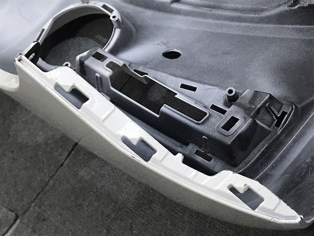 ムーヴ カスタム LA150S/LA160S 純正 後期 フロントバンパー 52119-B2F20 ホワイト ダイハツ(125823)