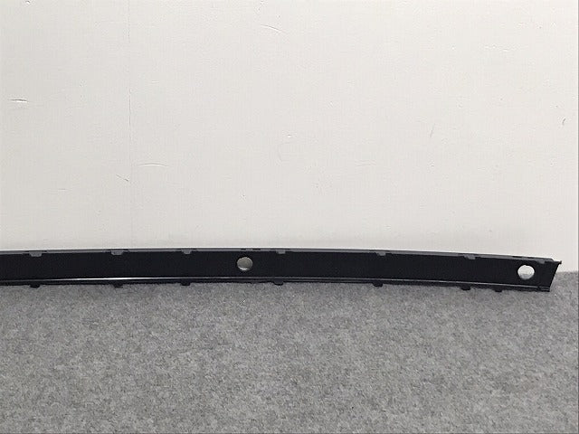 新品!7シリーズ E65/E66/2000-2007 純正 リア バンパーモール センター 51.12-7 007 465 51127042568 サフ BMW(125966)