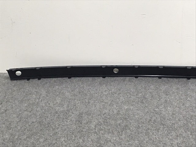 新品!7シリーズ E65/E66/2000-2007 純正 リア バンパーモール センター 51.12-7 007 465 51127042568 サフ BMW(125967)