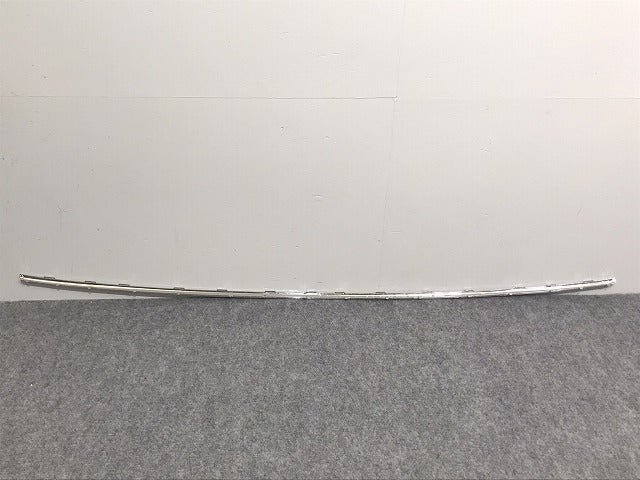 新品!7シリーズ E65/2000-2007 純正 リア バンパーモール センター 51.12-7 033 417 51127033417 メッキ BMW(125972)