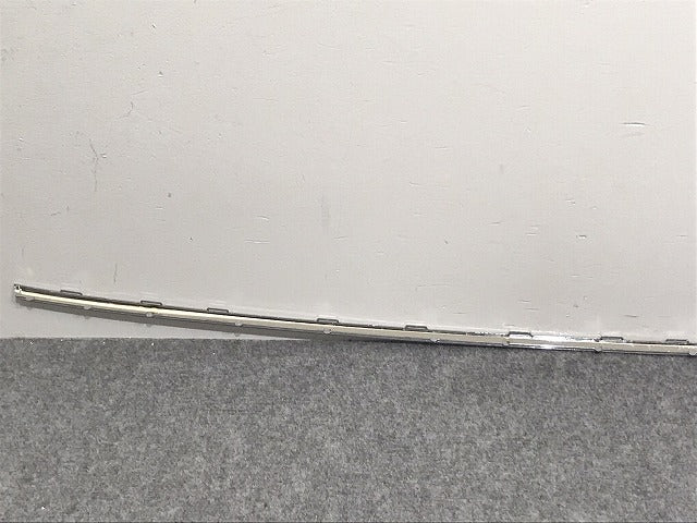 新品!7シリーズ E65/2000-2007 純正 リア バンパーモール センター 51.12-7 033 417 51127033417 メッキ BMW(125972)