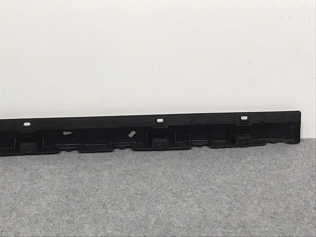 新品!X3シリーズ E83/2004-2011 純正 左 サイドパネル ブラケット 5177 3 330 869-07 51713330869 素地 BMW(125983)