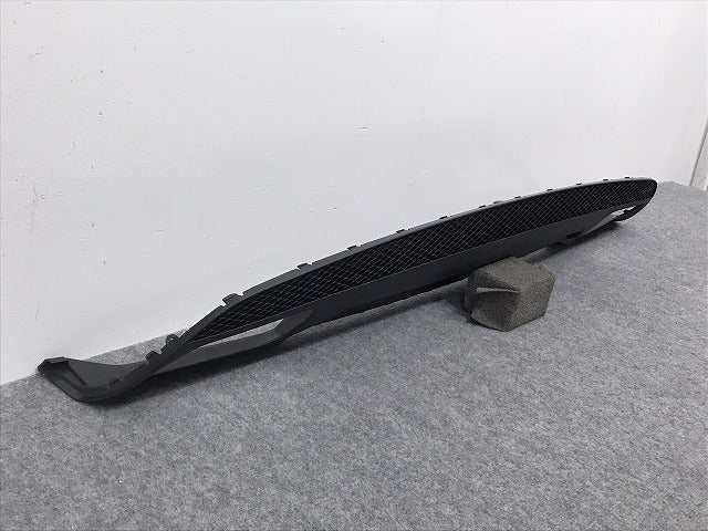新品!Aクラス W176 2012-2015 純正 リア バンパーガーニッシュ/ディフューザー/アンダー/下部 A 176 885 25 25 A 1768852525(126008)