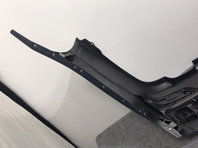 新品!5シリーズ E60 純正 リア バンパー 5112 7 178 174 51127178184 未塗装 BMW(126047)