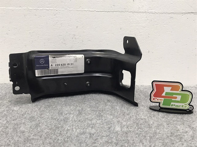 新品!Sクラス W220 純正 左  ラジエターブラケット A2206201931 メルセデスベンツ(126051)