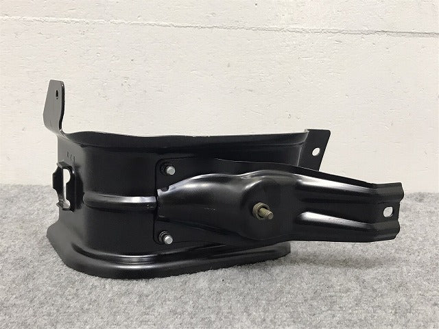 新品!Sクラス W220 純正 左  ラジエターブラケット A2206201931 メルセデスベンツ(126051)