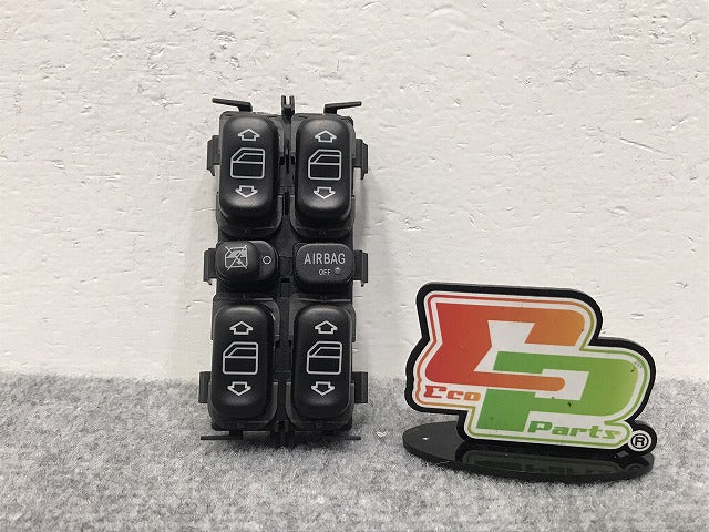 新品!Aクラス W168 純正  パワーウインドウスイッチ 168 820 68 10 A16882068107C45 メルセデスベンツ(126056)
