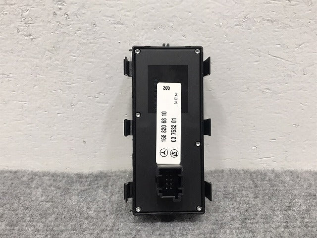 新品!Aクラス W168 純正  パワーウインドウスイッチ 168 820 68 10 A16882068107C45 メルセデスベンツ(126058)