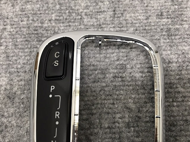 新品!Cクラス W203/2000-2007 純正  シフトシャッター/ギアレバートリム A2032672288 A2032672288 メルセデスベンツ(126065)