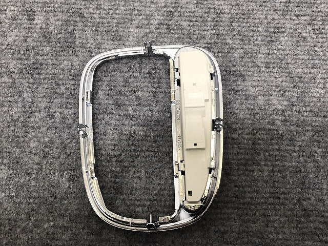 新品!Cクラス W203/2000-2007 純正  シフトシャッター/ギアレバートリム A2032672288 A2032672288 メルセデスベンツ(126065)