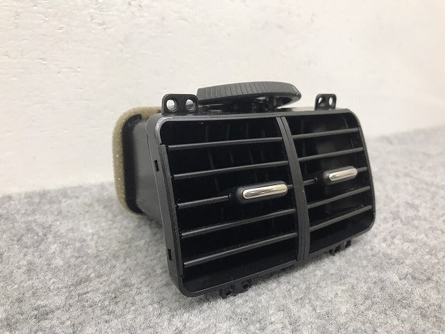 新品!ジェッタ/ゴルフ 1K/2004~2010 純正  エアコン吹き出し口 1K0 819 203 1K08192033X1 フォルクスワーゲン(126076)