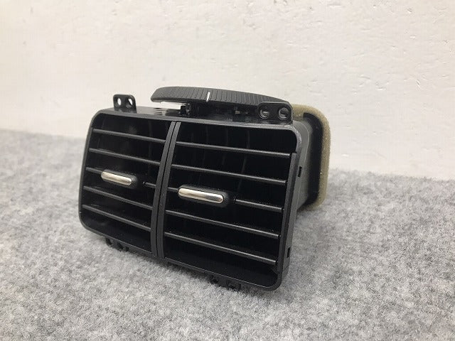 新品!ジェッタ/ゴルフ 1K/2004~2010 純正  エアコン吹き出し口 1K0 819 203 1K08192033X1 フォルクスワーゲン(126076)