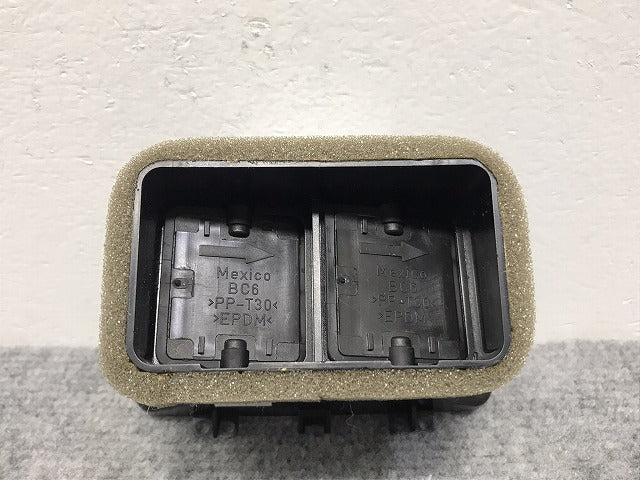 新品!ジェッタ/ゴルフ 1K/2004~2010 純正  エアコン吹き出し口 1K0 819 203 1K08192033X1 フォルクスワーゲン(126076)