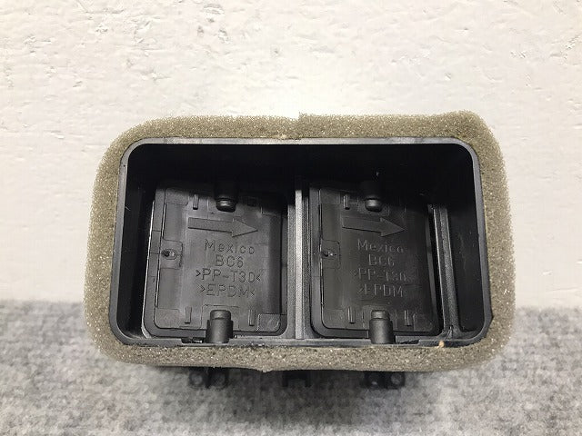 新品!ジェッタ/ゴルフ 1K/2004~2010 純正  エアコン吹き出し口 1K0 819 203 1K08192033X1 フォルクスワーゲン(126079)
