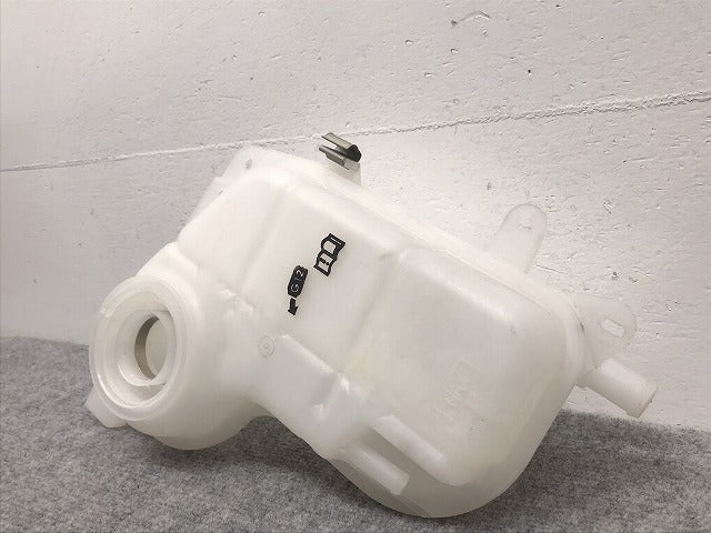 新品!パサート 3B系  ラジエターサブタンク 3B0 121 403 A 3B0121403A フォルクスワーゲン(126088)