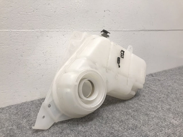 新品!パサート 3B系  ラジエターサブタンク 3B0 121 403 A 3B0121403A フォルクスワーゲン(126089)