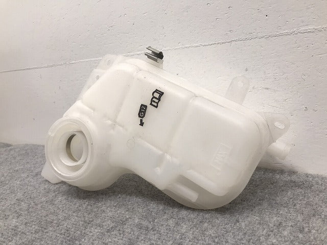 新品!パサート 3B系  ラジエターサブタンク 3B0 121 403 A 3B0121403A フォルクスワーゲン(126089)