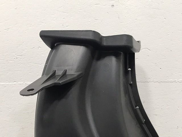 新品!1シリーズ E81/E87 純正 左 フロント エアダクト 51.74. 7 906 805 51747906805 BMW(126097)