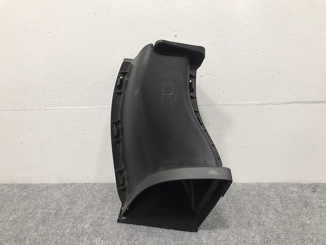 新品!1シリーズ E81/E87 純正 右 フロント エアダクト 51.74 7 906 806 51747906806 BMW(126099)