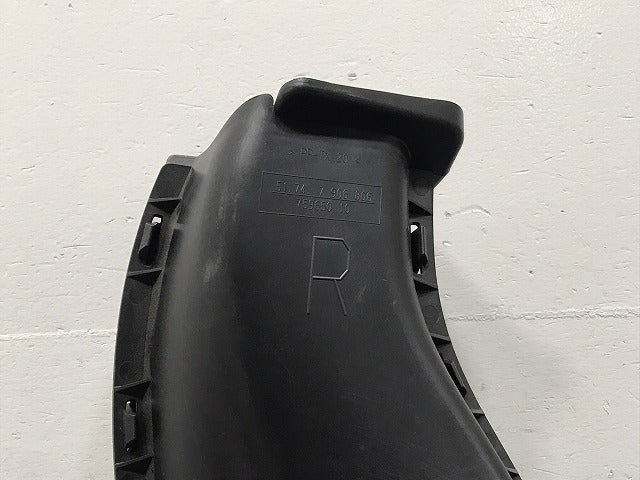 新品!1シリーズ E81/E87 純正 右 フロント エアダクト 51.74 7 906 806 51747906806 BMW(126099)