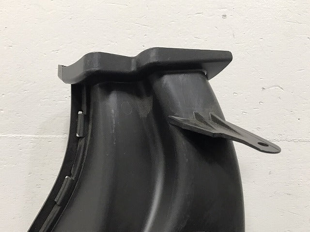 新品!1シリーズ E81/E87 純正 右 フロント エアダクト 51.74 7 906 806 51747906806 BMW(126100)