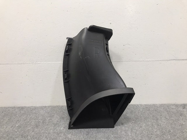 新品!1シリーズ E81/E87 純正 右 フロント エアダクト 51.74 7 906 806 51747906806 BMW(126100)