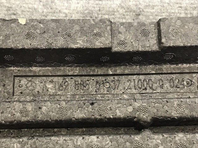 新品!Bクラス W245/2005 純正 フロント バンパーエネルギー A 169 885 01 37 1698850137 メルセデスベンツ(126126)