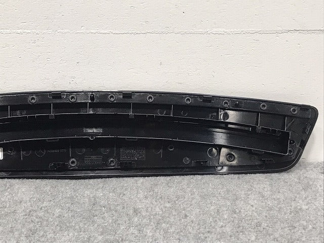 新品!Cクラス W205/2019-2020 純正 リア ハウマウントストップランプカバー A205 820 0260 20582002609051 素地 メルセデスベンツ(126132)