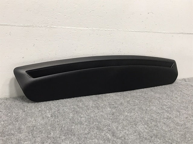 新品!Cクラス W205 純正 リア ハイマウントランプカバー A205 820 0060 A20582002609051 素地 メルセデスベンツ(126134)
