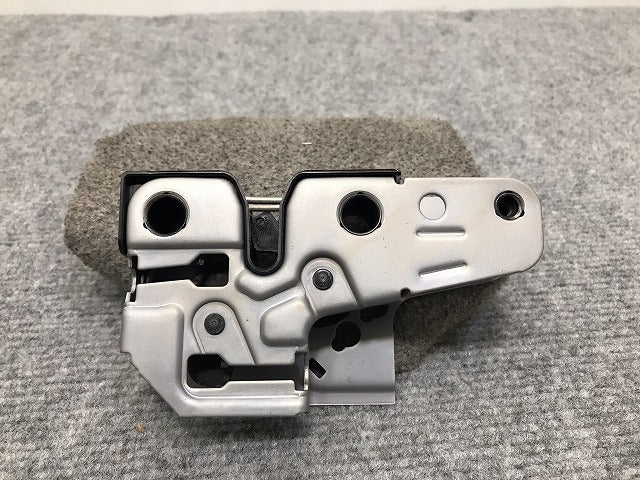 新品!ポロ/POLO 9N系/2005-2009 純正 ボンネットロック 6Q0 823 509 J 6Q0823509J フォルクスワーゲン(126150)