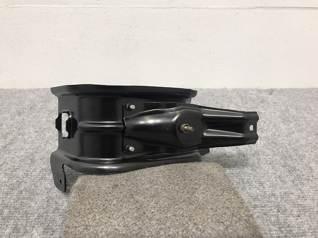 新品!Sクラス W220/1998年~2003年 純正 右 フロント ラジエターブラッケット A 220 620 20 31 2206202031 メルセデスベンツ(126165)