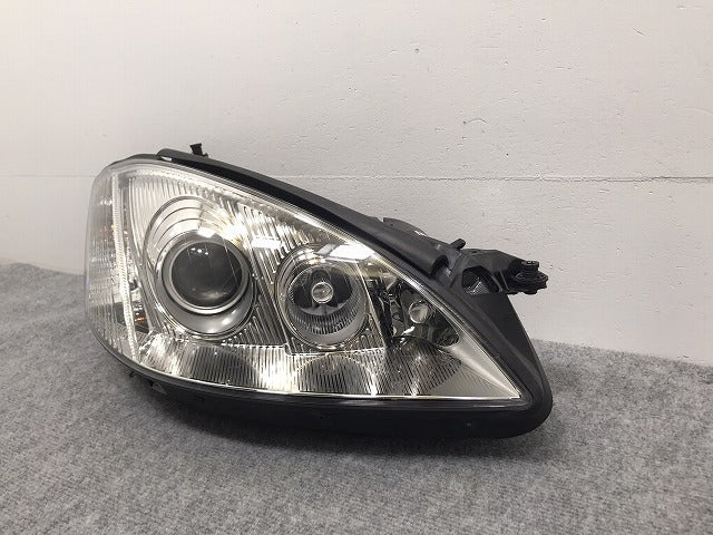 新品!Sクラス W221 純正 前期 右 ヘッドライト/ランプ キセノン HID A221 826 02 58 A2218203461 メルセデスベンツ(126180)