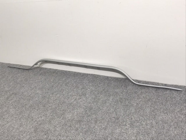 新品!Cクラス W205/2017-2018 純正 リア バンパーモール A 205 885 26 21 2058852621 メルセデスベンツ(126183)