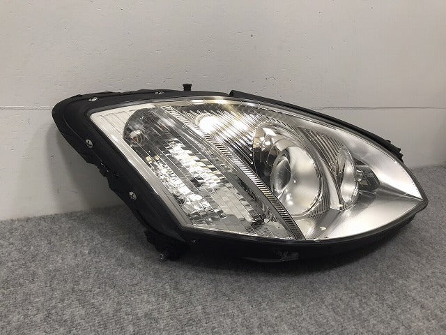 新品!Sクラス W221 純正 前期 右 ヘッドライト/ランプ キセノン HID A221 826 02 58 A2218203461 メルセデスベンツ(126186)
