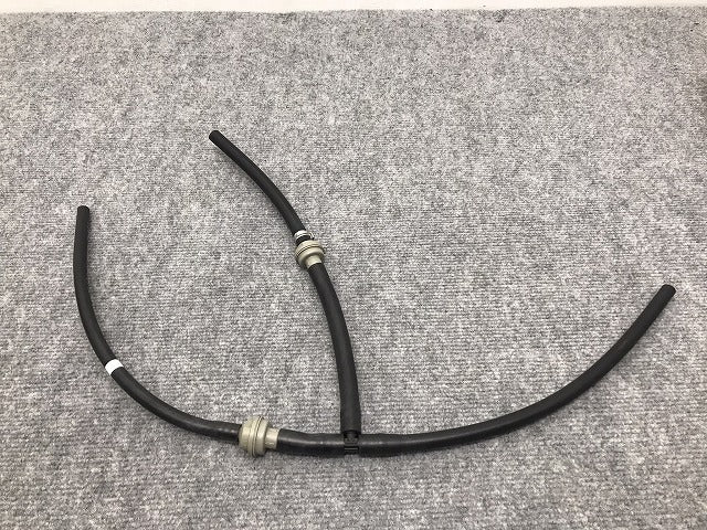 新品!V70/S70 SB 系/1999-2001 純正 ブリーザーホース 30757308 ボルボ(126187)