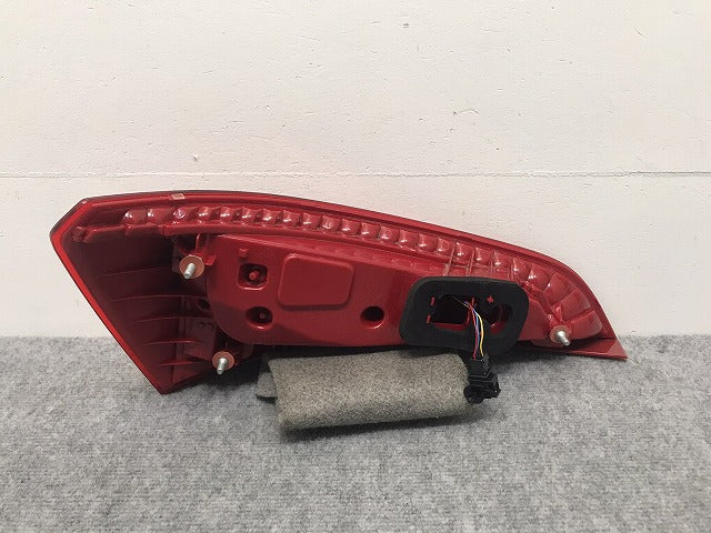 新品!Q5 8R系 純正 前期 右 テールランプ/ライト/レンズ LED 8R0.945.094 A 8R0945094A アウディ(126206)